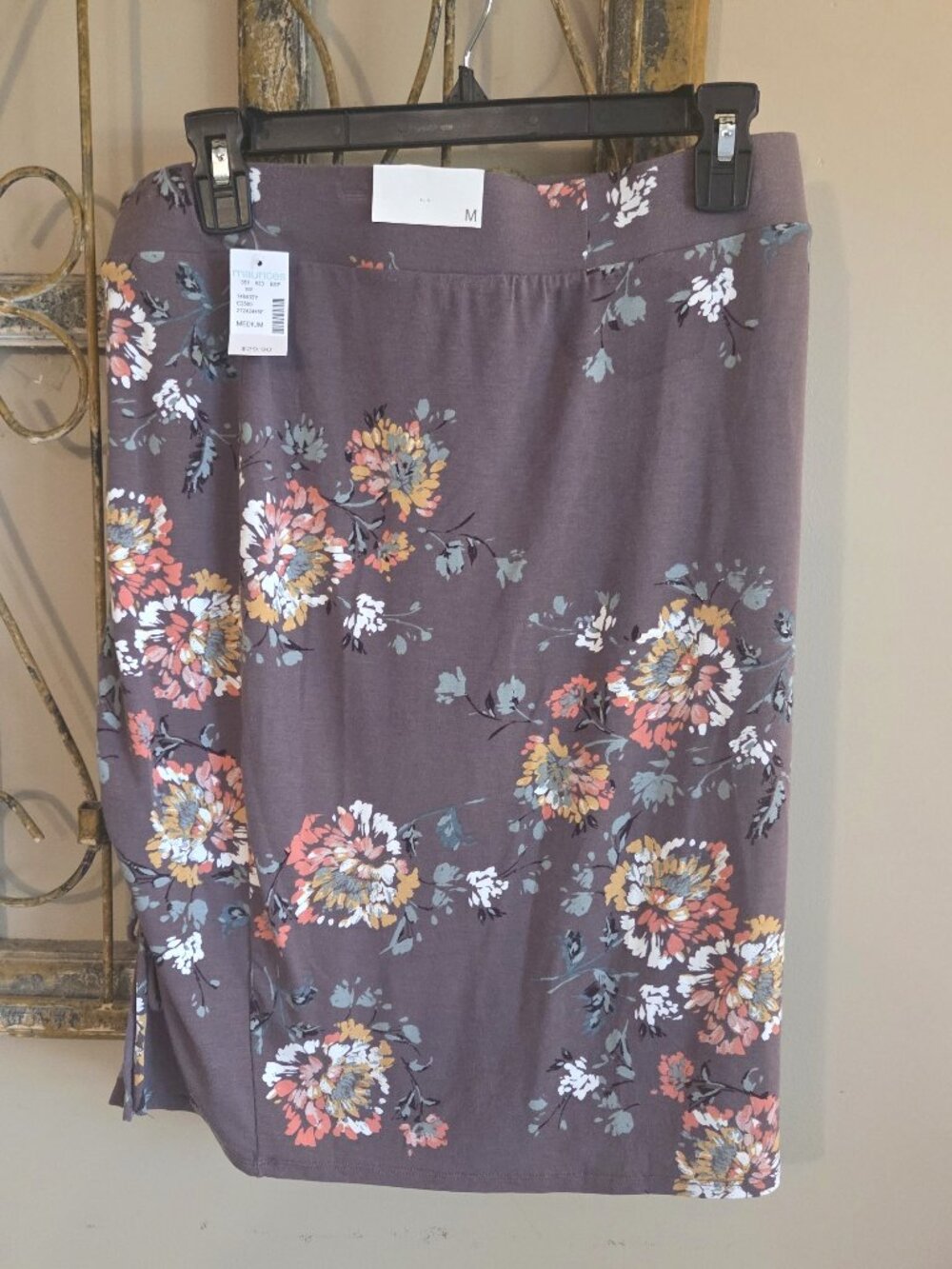 NWT Maurices Floral Knit Pencil Skirt Ruched Pull-On Plum Coral Women's M